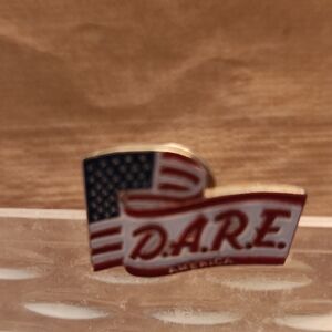 VINTAGE D.A.R.E. American Flag Pin